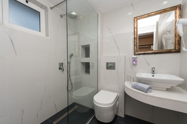 Hotel Dennys Inn *** RE, repülővel