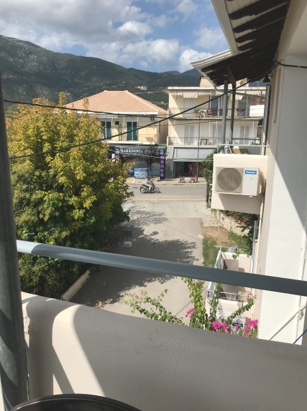 Gardenia apartmanház, repülővel