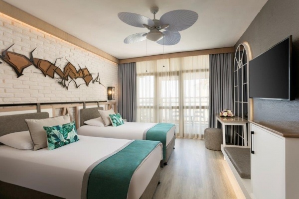 Limak Arcadia Sport Resort***** - UAI, repülővel