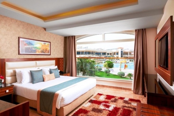 Hotel Albatros Royal Moderna *****