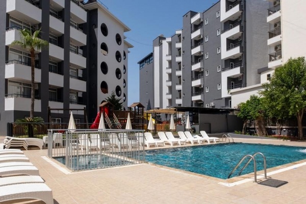Kaila Krizantem Hotel ****