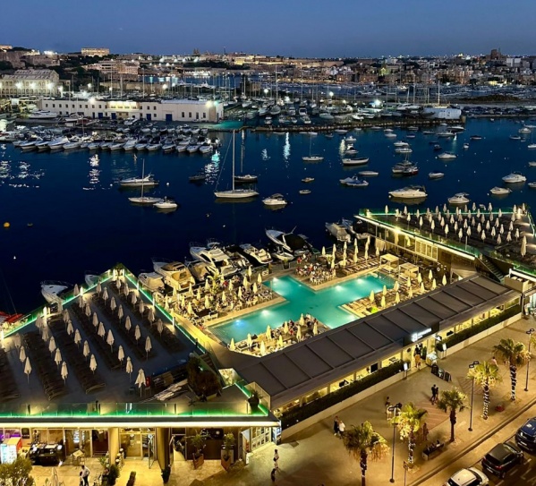 The Waterfront Hotel ****