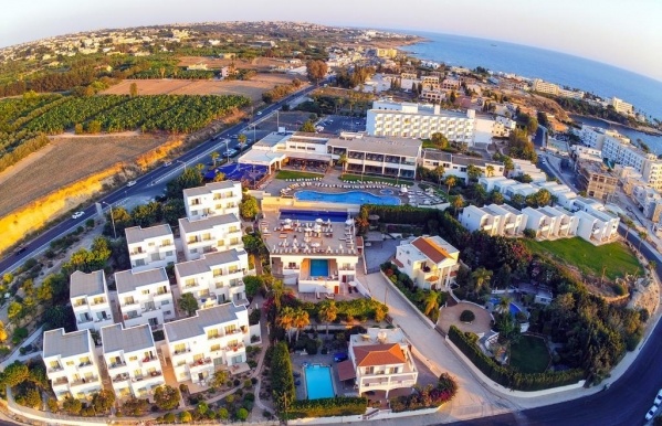 Theo Sunset Bay Holiday Village ****