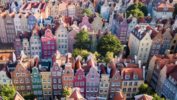 GDANSK ÉS VARSÓ ***