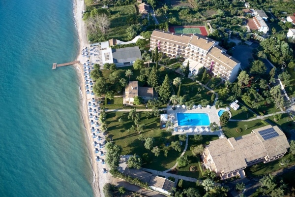 Hotel Delfinia****-FP, repülővel
