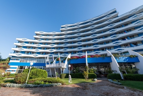 Hotel Trakia Plaza & Apartman****- AI, repülővel