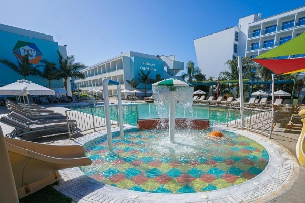 Nicholas Color Hotel ***