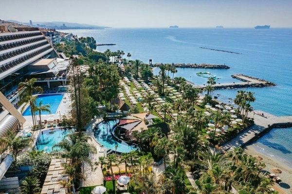 Amathus Beach Hotel *****