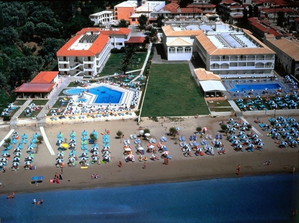 Astir Beach ***