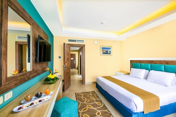 TITANIC RESORT & AQUAPARK ****