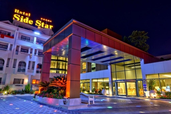 Side Star Beach *****
