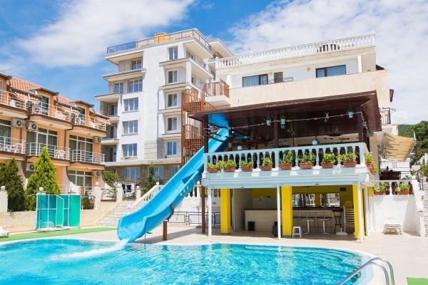 Bavaro (Ex. Korona) ****