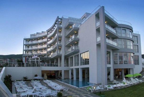 Moonlight Hotel *****