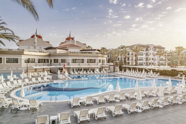 Aydinbey Famous Resort *****