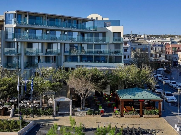 Kyma Suites Beach Hotel *****
