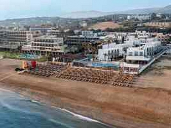 Adele Beach Hotel ****