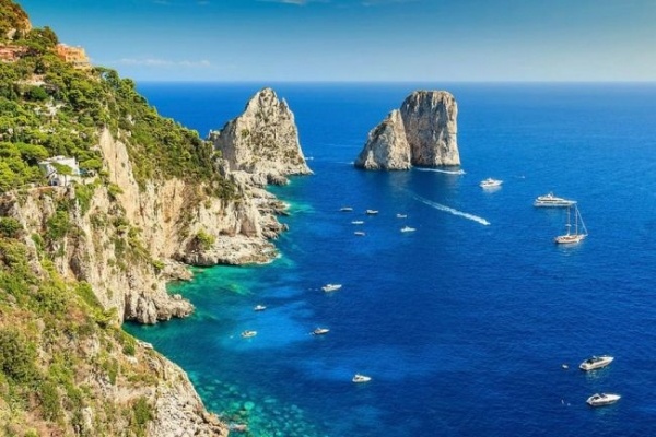 Nápoly, Capri, Pompeji és az Amalfi-part - csoportos utazás magyar idegenvezetéssel 2027.03.11-15.