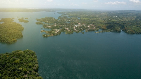 PANAMA - KÖZÉP-AMERIKA KAPUJA ****