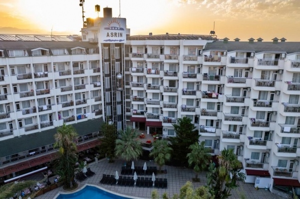Asrin Beach Resort ****