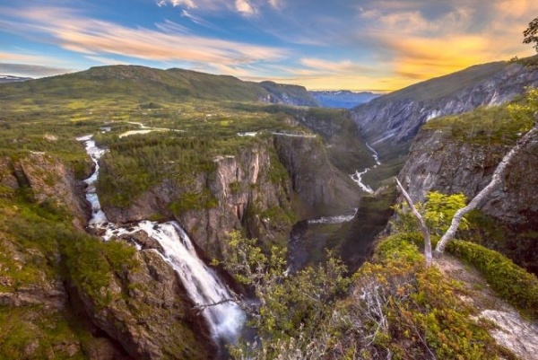 Oslo, Bergen és a norvég fjordok - csoportos tavaszi körutazás magyar idegenvezetéssel 2027.05.05-09.