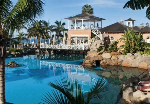 BAHIA DEL DUQUE VILLAS *****