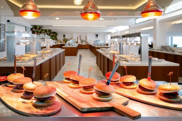 Asterias Beach Hotel ****