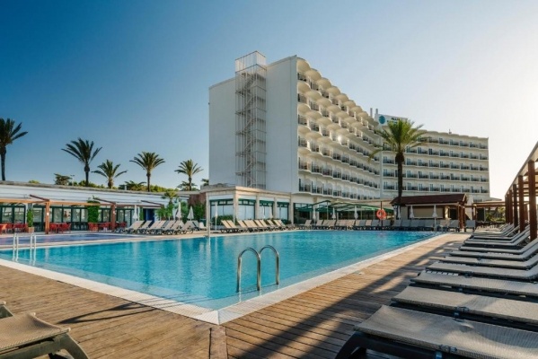 ALUA ILLA DE MENORCA ****