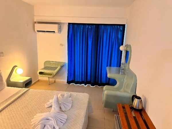 San Remo Hotel **