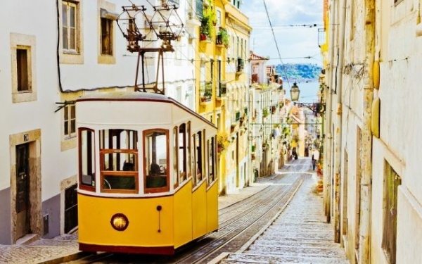 Lisszabon és Portugália kincsei - csoportos utazás magyar idegenvezetéssel 2027.05.13-17.
